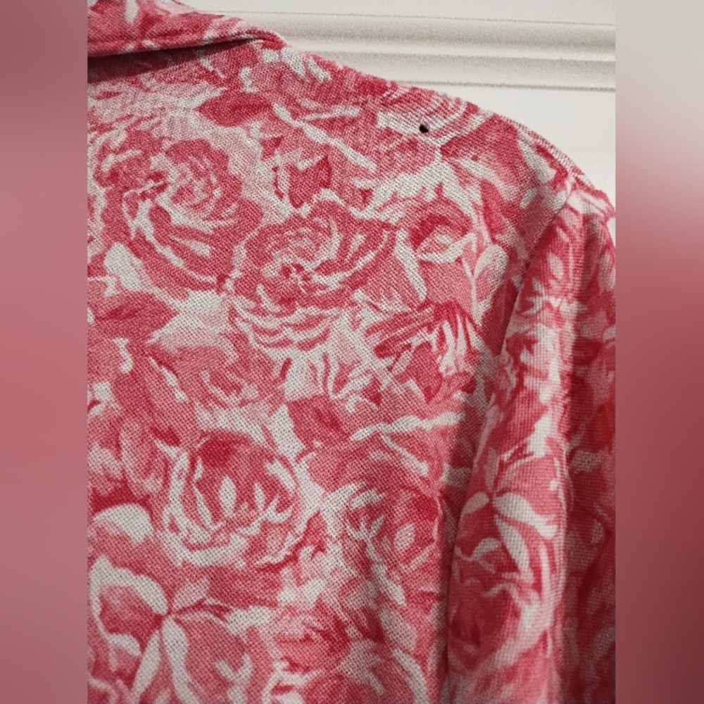 🟢3/$11 Floral Pink Women's Top - Picture 2 of 10
